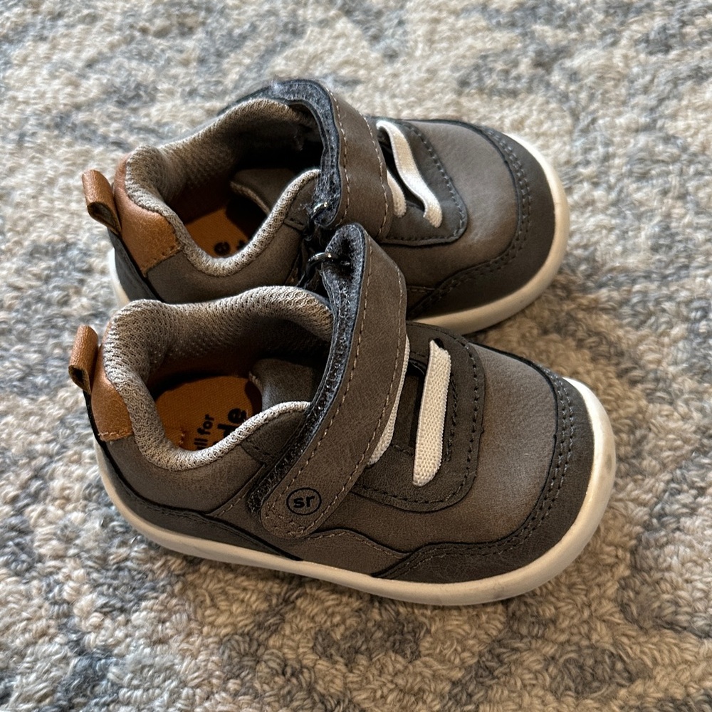 Striderite 360 Nick Sneaker size 3